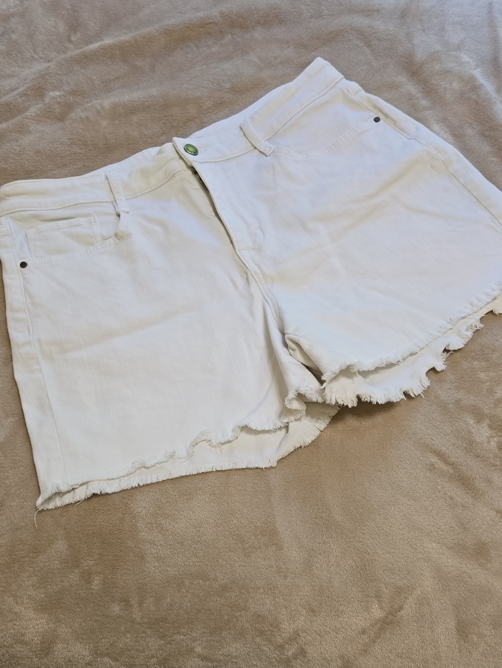 Nine West White Frayed Hem Denim Shorts